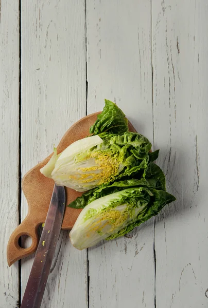 Testa di insalata tagliata — Foto Stock