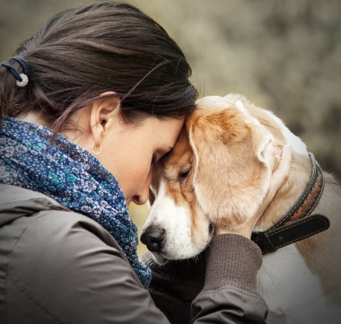 Kadın ile köpek ihale sahne