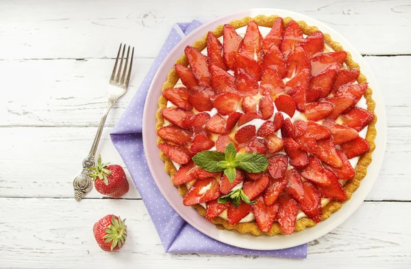 Torta di fragole fatta in casa — Foto Stock