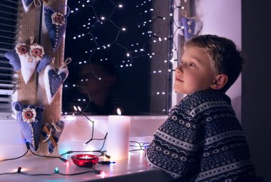 Sihirli Noel zamanı ve çocuk