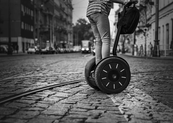 Prague tourist on electric scooter — Stock Photo, Image