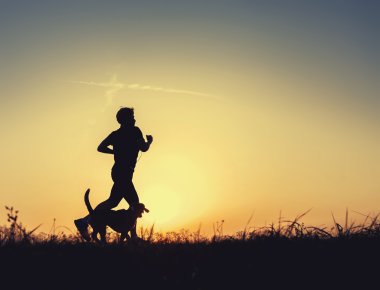 Köpek adamla Runner