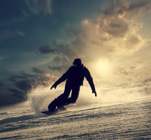 Snowboarder διαφάνειες κάτω — Φωτογραφία Αρχείου