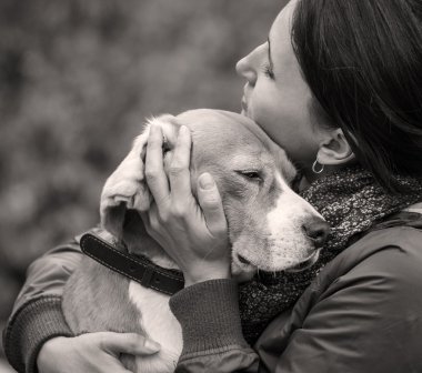 Kadın ile köpek ihale hugs
