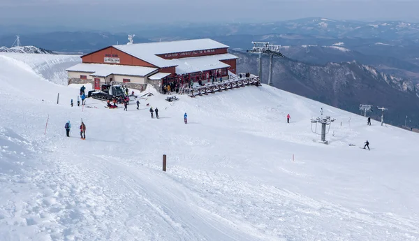 Invierno en estación de esquí Vratna, Eslovaquia — Foto de Stock