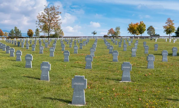Vojenský hřbitov, Slovensko — Stock fotografie