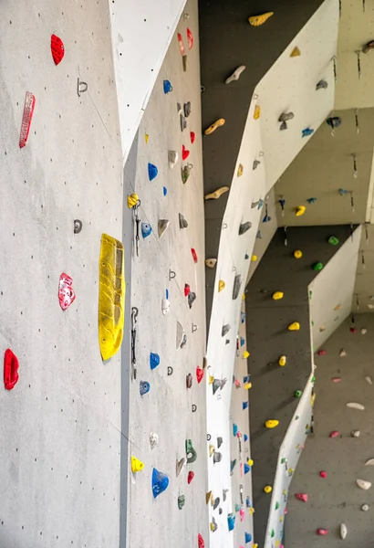 Mur Escalade Gris Avec Prises Dans Salle Gym — Photo