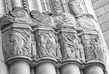 LUXEMBOURGH ŞEHRİ, LUXEMBOURGH - 23 Mart 2013: Lüksemburg 'daki Notre Dame Katedrali cephesinde yardım