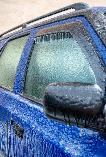 Car Covered Icicles Freezing Rain — Stock Photo, Image