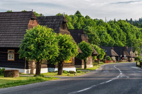 Houten Huisjes Folk Architectuurreservaat Genaamd Bobrova Rala Dorp Podbiel Slowakije — Stockfoto