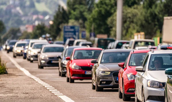 Ruzomberok Eslovaquia Agosto 2021 Carretera Llena Autos Por Atasco Tráfico — Foto de Stock