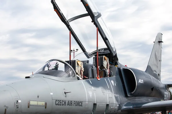 Airplane L-159 Alca at airshow — Stock Photo, Image