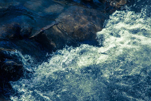Detail van schuimende water — Stockfoto