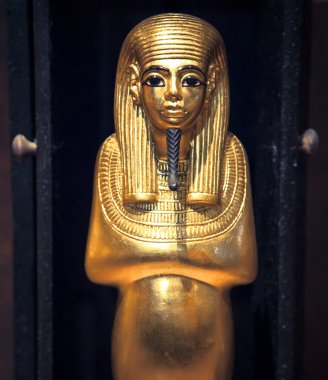 Tutankhamun mezarı heykel