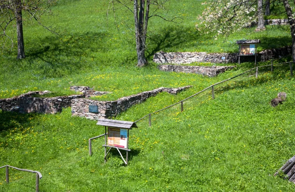 Ruinen des Dorfes Kaliste, Slowakei — Stockfoto