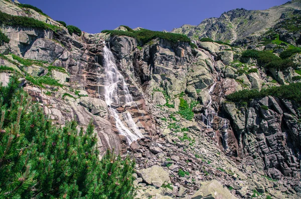 Wodospad w Wysokie Tatry, Słowacja — Zdjęcie stockowe