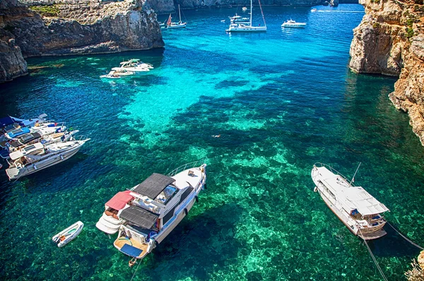 Lagoa azul em Comino - Malta — Fotografia de Stock