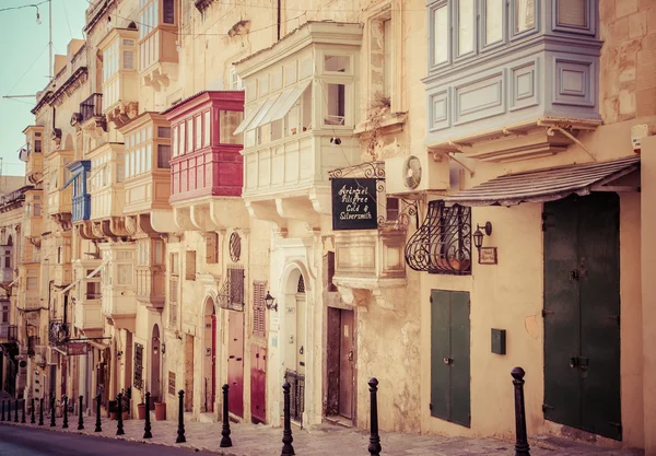 Balkonda sanayi - Valletta, Malta — Stok fotoğraf