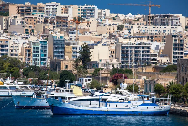 Hamnen i staden Valletta, Malta — Stockfoto