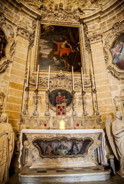 Interior de la iglesia San Juan Bautista, Gozo - Malta — Foto de Stock