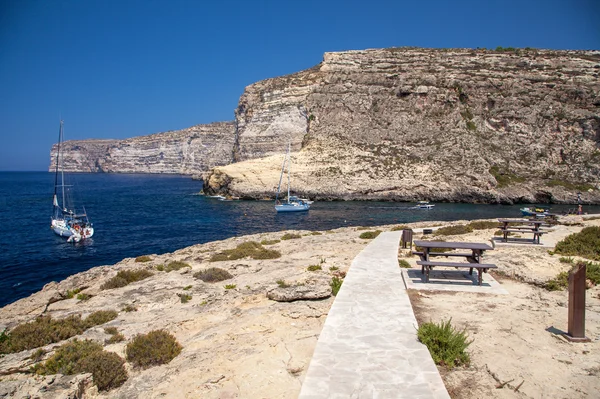 Baía de Xlendi na ilha Gozo, Malta — Fotografia de Stock