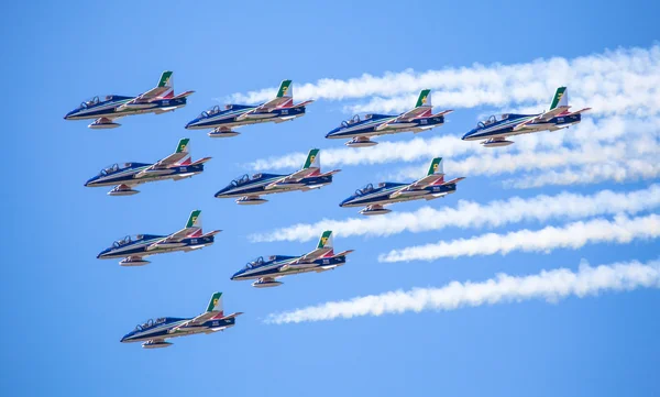 Kunstvlieger groep Frecce Tricolori — Stockfoto