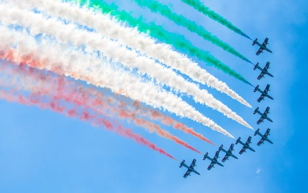 Akrobasi grubu Frecce Tricolori — Stok fotoğraf