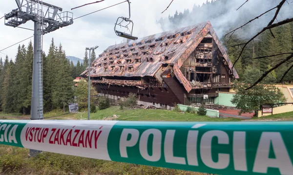 Hotel quemado Junior, Eslovaquia —  Fotos de Stock