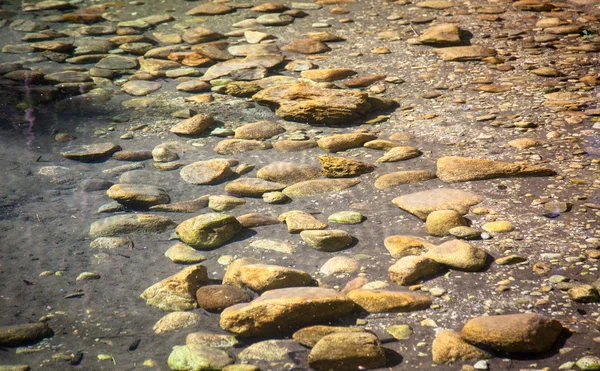 Agua limpia en el lago —  Fotos de Stock