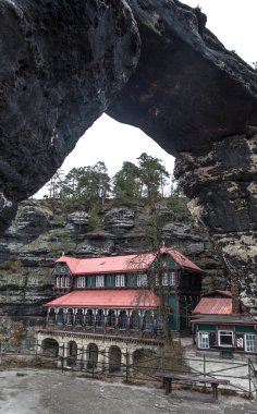 Pravcicka brana çek İsviçre