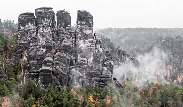 Klippformation Bastei, Tyskland — Stockfoto