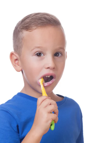 Niño con cepillo de dientes — Foto de Stock