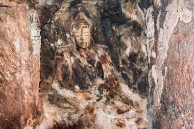 Buda Stupa 'lar tepenin üstünde. Buda heykelleri ve aptallar tepenin üstünde olduğundan beri Buda tepeleri olarak adlandırılıyor. Ancak halk bu tepelere Bojjanna Konda diyor.