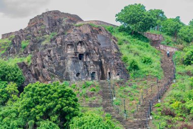 Buda tapınağı tepelerinin yakınındaki başka bir tepeden alındı..