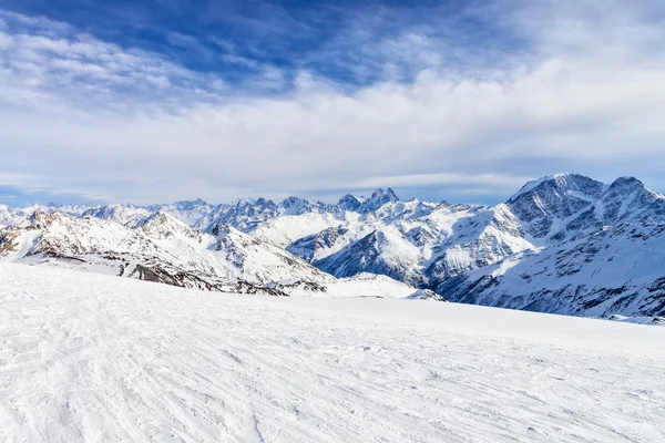 Dolina górska Baksan, Elbrus, Federacja Rosyjska. — Zdjęcie stockowe