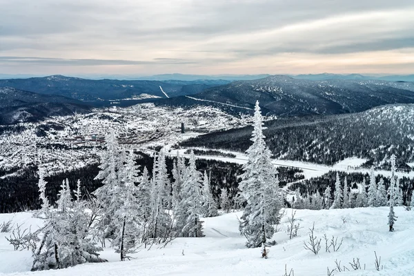 Ski resort sheregesh, kemerovo region, Ryssland. — Stockfoto