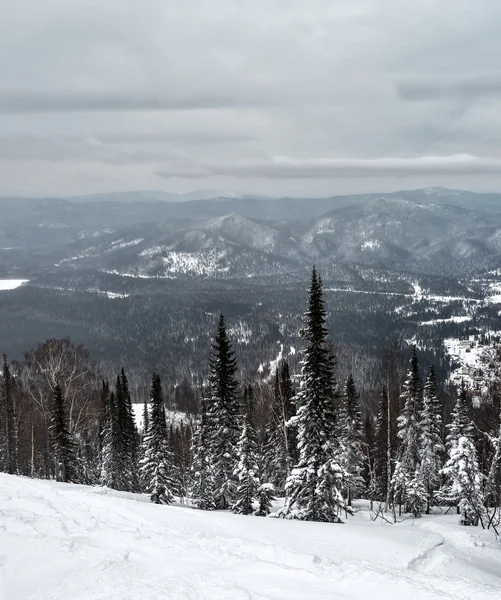 Ski resort sheregesh, kemerovo region, Ryssland. — Stockfoto