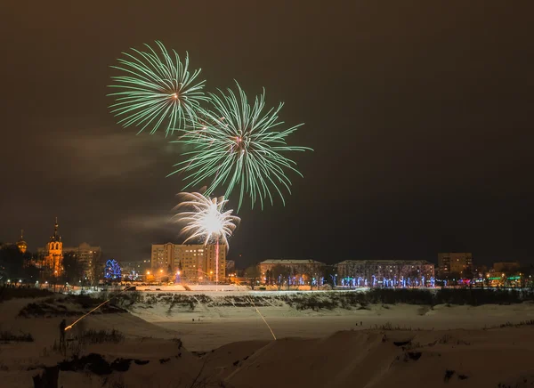 Los fuegos artificiales de fin de año 2015 . — Foto de Stock