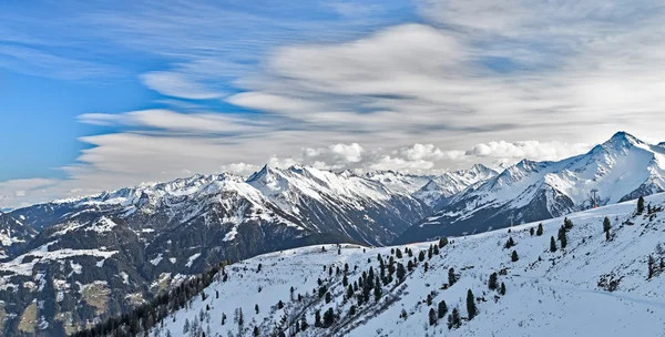 Skidort i Zillertal - Tirol, Österrike. — Stockfoto