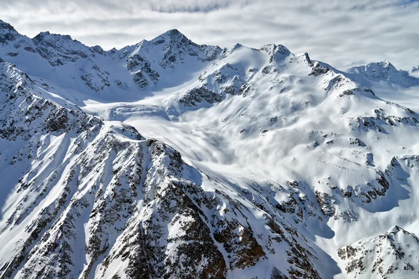 Valle de la montaña Baksan, Elbrus y Cheget, Rusia . — Foto de Stock