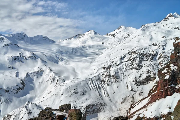 Valle de la montaña Baksan, Elbrus y Cheget, Rusia . — Foto de Stock