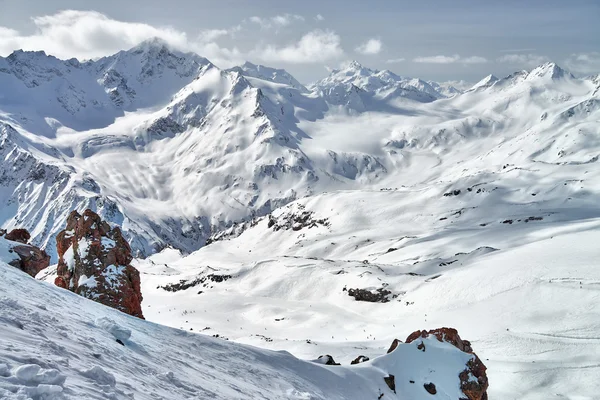 Valle de la montaña Baksan, Elbrus y Cheget, Rusia . — Foto de Stock