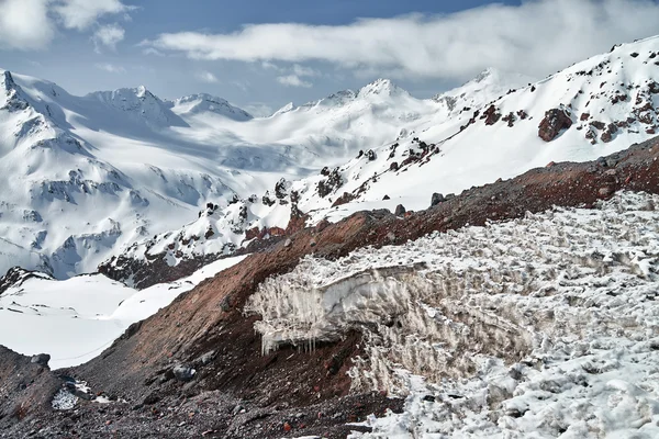 Valle de la montaña Baksan, Elbrus y Cheget, Rusia . — Foto de Stock