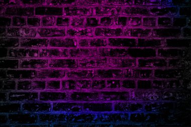 Eski grunge tuğla duvar arka planında modern fütürist neon ışıklar. Dijital illüstrasyon.