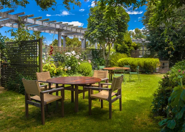 Haus Hinterhof Garten Sommer — Stockfoto