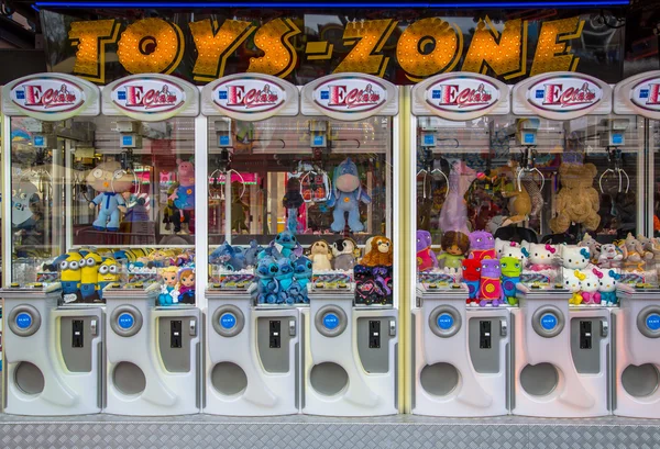 Klauw machines op de kermis — Stockfoto