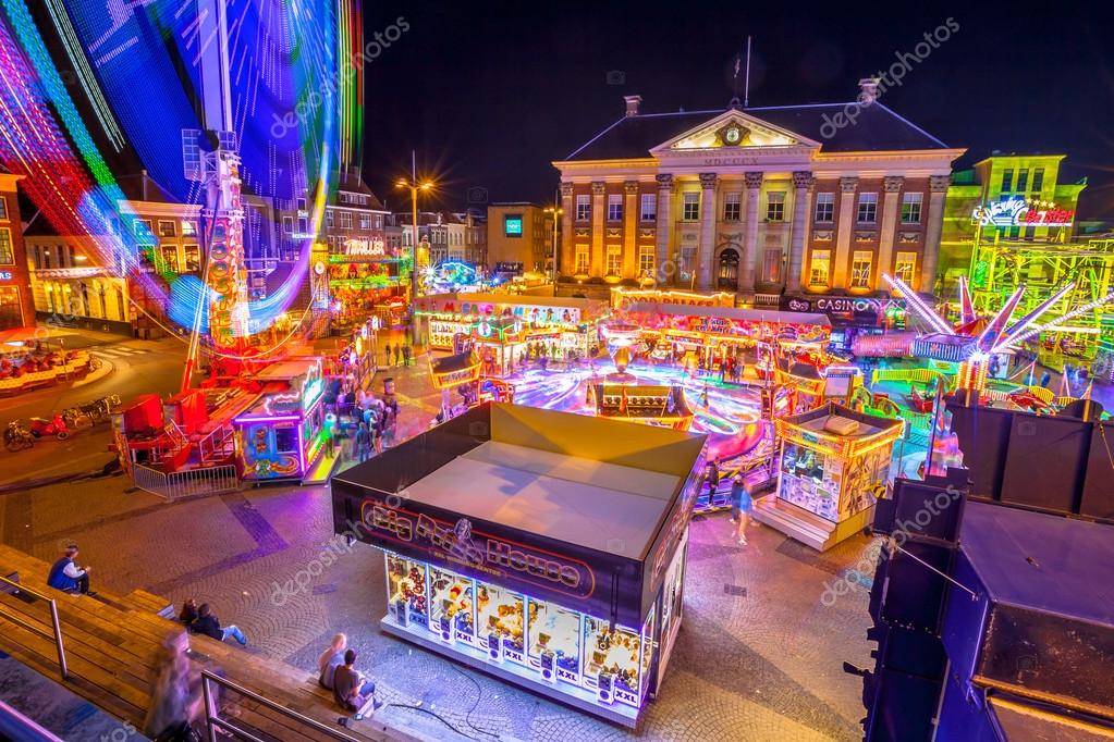 kermis groningen grote markt – redactionele stockfoto