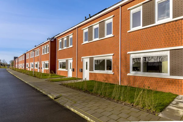 Nowy Rozwój Podstawowych Mieszkań Publicznych Wsi Holandii Scena Sąsiedztwa Ulicy — Zdjęcie stockowe