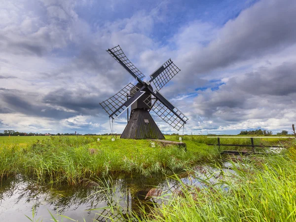 Historic Dutch Wooden Windmill — Stock Photo, Image