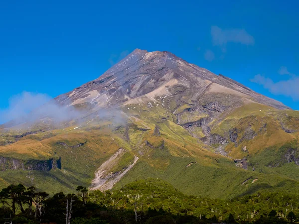 Mount Egmont or Taranaki Volcano, New Zealand — Stock Photo, Image